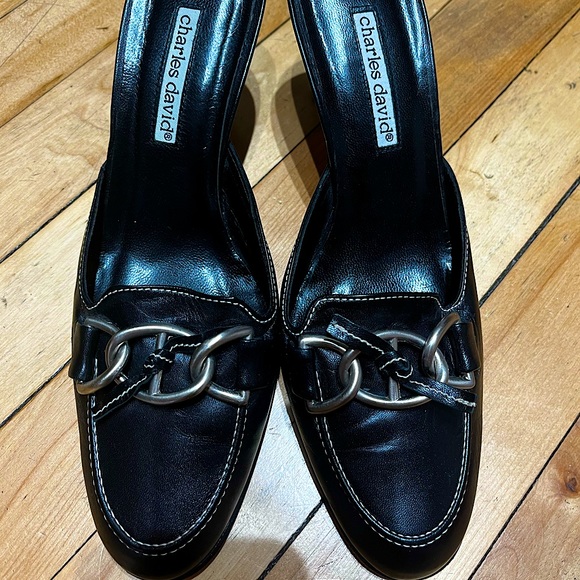Charles David Black Buckle Kitten Heels Sz 8B - Picture 1 of 5